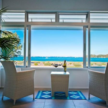 Waiheke Waterfront Lodge Oneroa Экстерьер фото